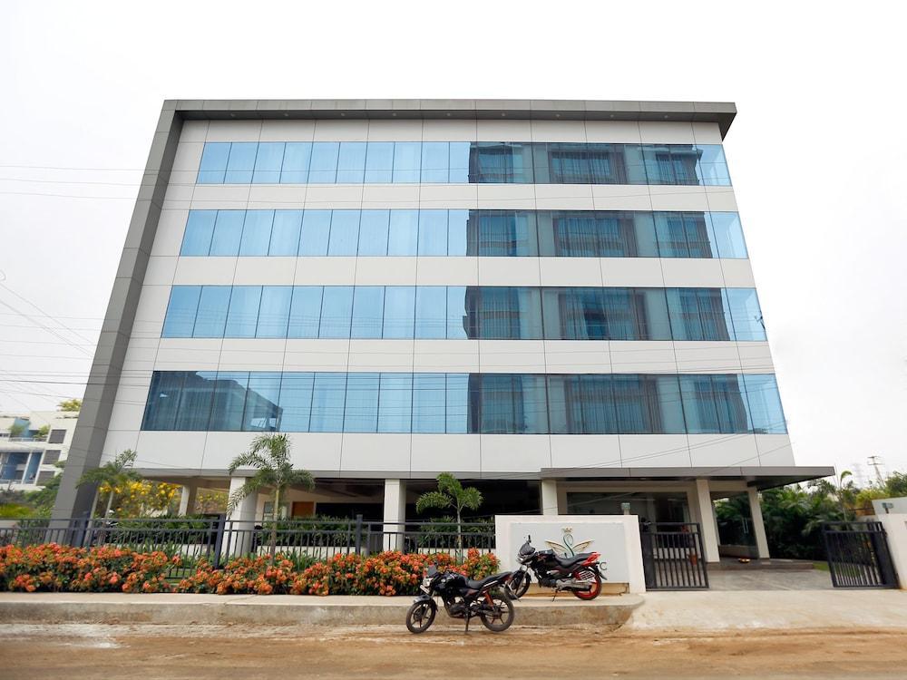 Fabhotel Syberitic Suites Gachibowli - Fully Vaccinated Staff Kondapur  Buitenkant foto