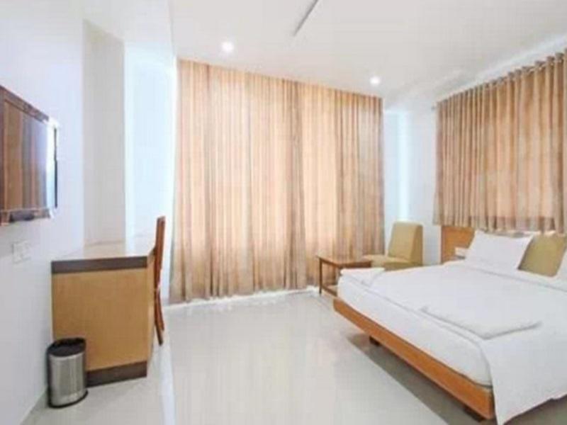 Fabhotel Syberitic Suites Gachibowli - Fully Vaccinated Staff Kondapur  Buitenkant foto